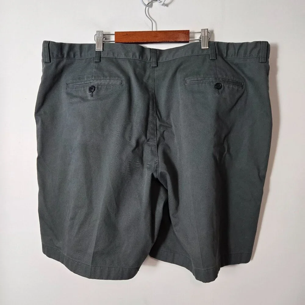 L.L. Bean Men's Size 44 Wrinkle-Free Double L Chino Comfort Shorts Charcoal Gray
